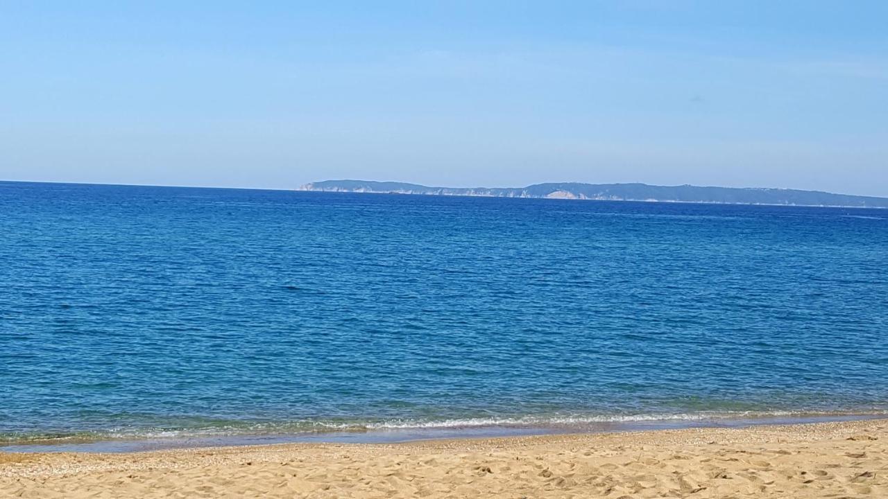 Les Iles D' Or Apartment
